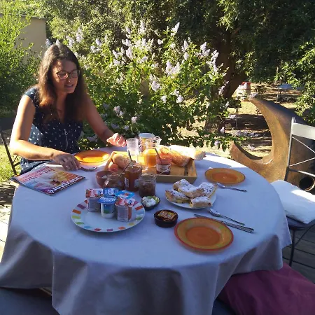 D'hotes Neptune Wood Bed & Breakfast 3*