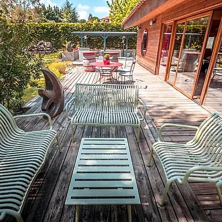 D'hotes Neptune Wood Bed & Breakfast Arzens