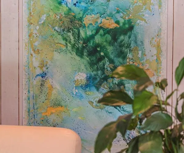 D'hotes Neptune Wood Bed & Breakfast 3*