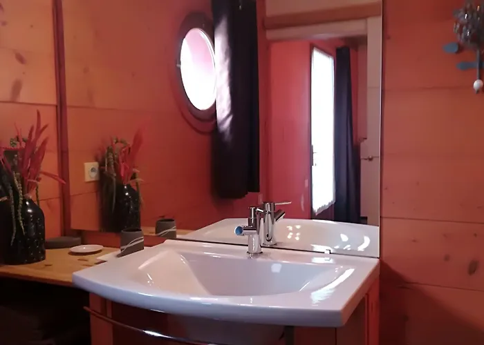 D'hotes Neptune Wood